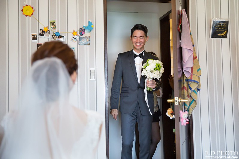 [高雄婚攝] 任緯＆怡萱 婚禮紀錄｜夢時代雅悅會館晶鑽廳