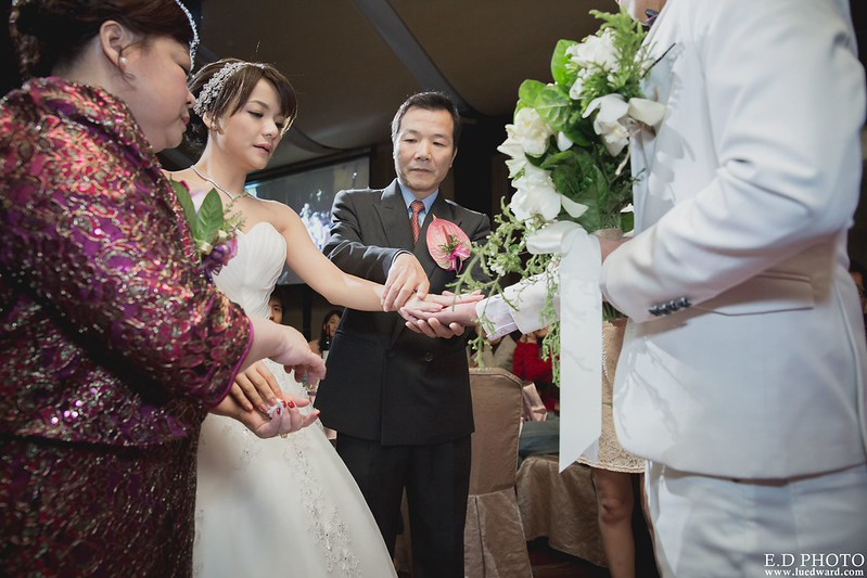 [台中婚攝] 建宏＆立婷 婚禮紀錄｜永豐棧