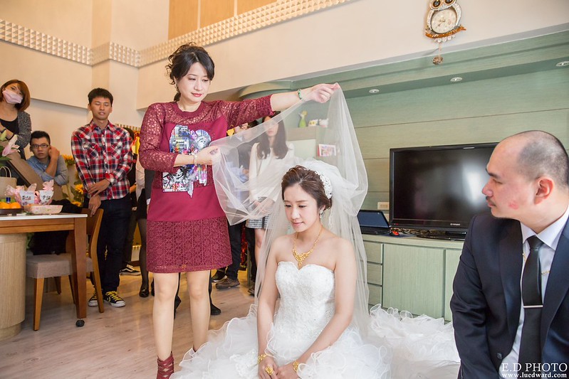 [高雄婚攝] 駿業＆宛凌 婚禮紀錄｜岡山海中鮮