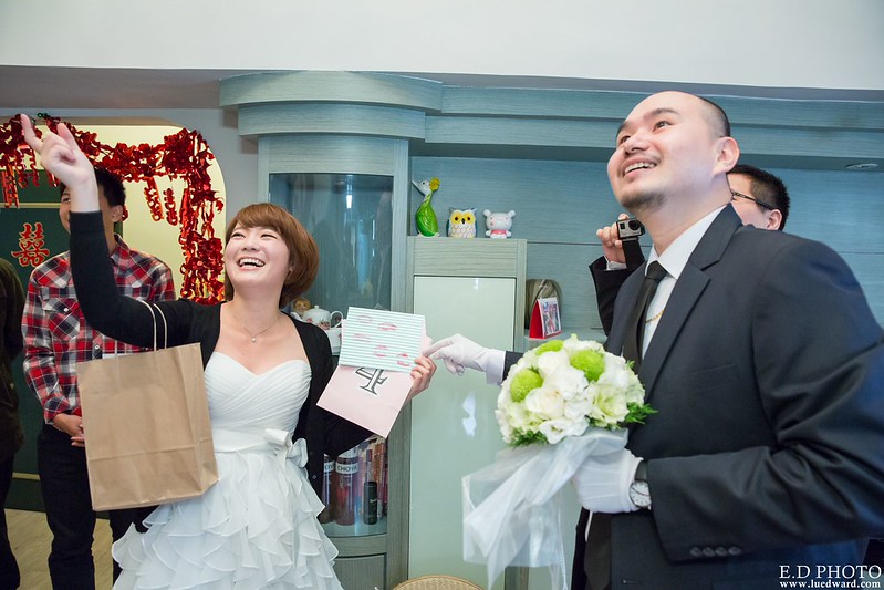 [高雄婚攝] 駿業＆宛凌 婚禮紀錄｜岡山海中鮮