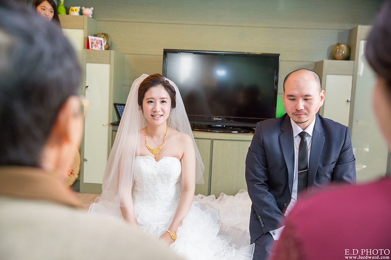 [高雄婚攝] 駿業＆宛凌 婚禮紀錄｜岡山海中鮮