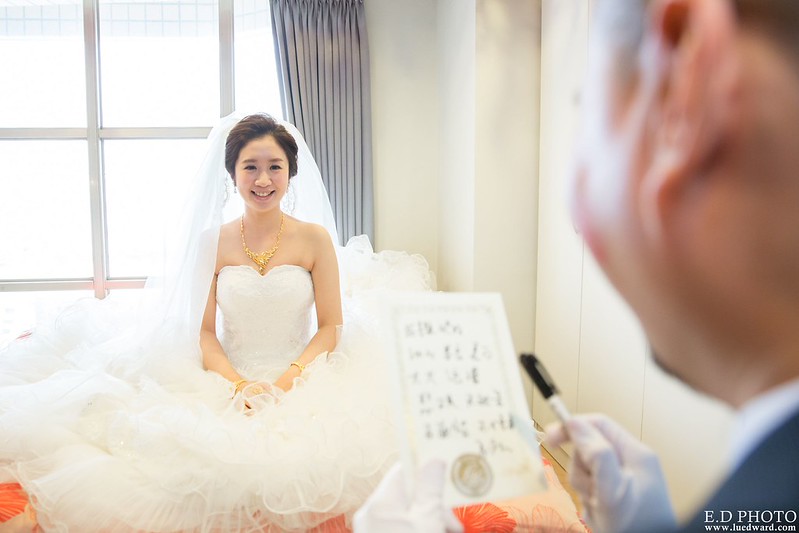 [高雄婚攝] 駿業＆宛凌 婚禮紀錄｜岡山海中鮮