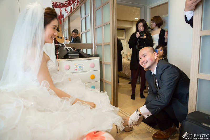 [高雄婚攝] 駿業＆宛凌 婚禮紀錄｜岡山海中鮮