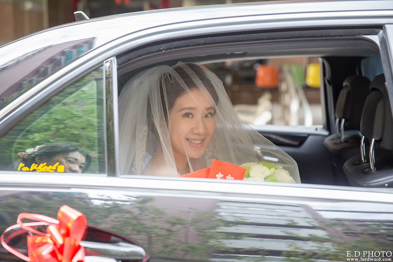 [高雄婚攝] 駿業＆宛凌 婚禮紀錄｜岡山海中鮮