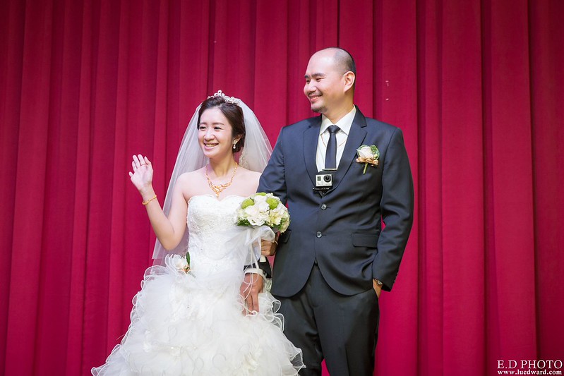 [高雄婚攝] 駿業＆宛凌 婚禮紀錄｜岡山海中鮮