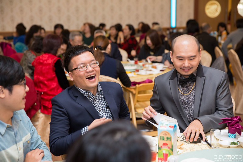[高雄婚攝] 駿業＆宛凌 婚禮紀錄｜岡山海中鮮