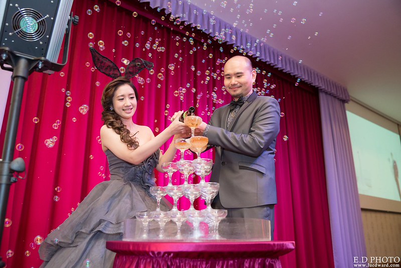 [高雄婚攝] 駿業＆宛凌 婚禮紀錄｜岡山海中鮮