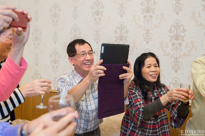 [高雄婚攝] 駿業＆宛凌 婚禮紀錄｜岡山海中鮮