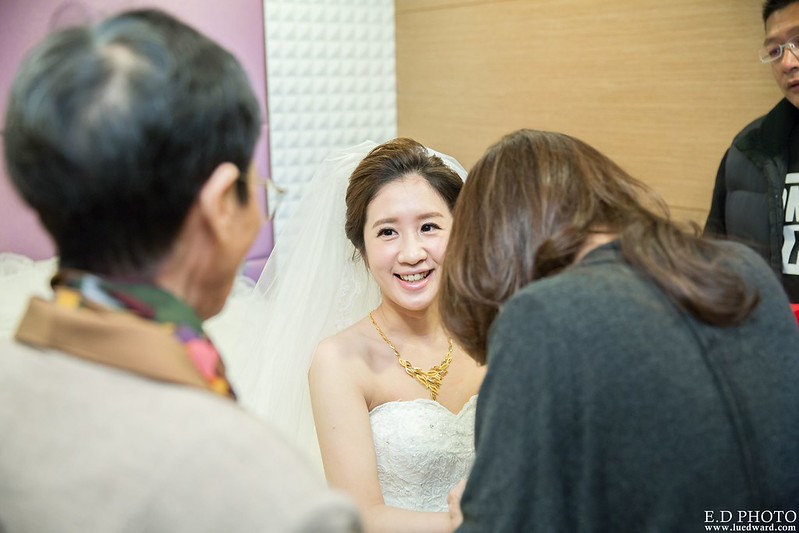 [高雄婚攝] 駿業＆宛凌 婚禮紀錄｜岡山海中鮮