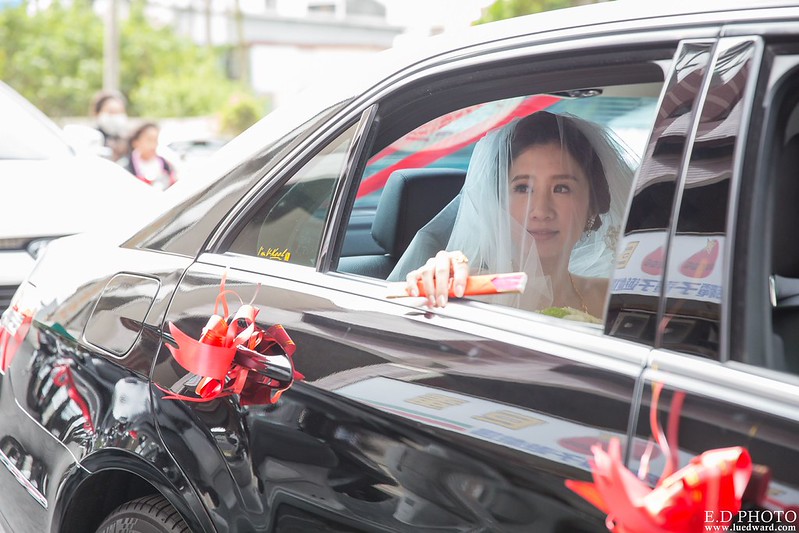 [高雄婚攝] 駿業＆宛凌 婚禮紀錄｜岡山海中鮮