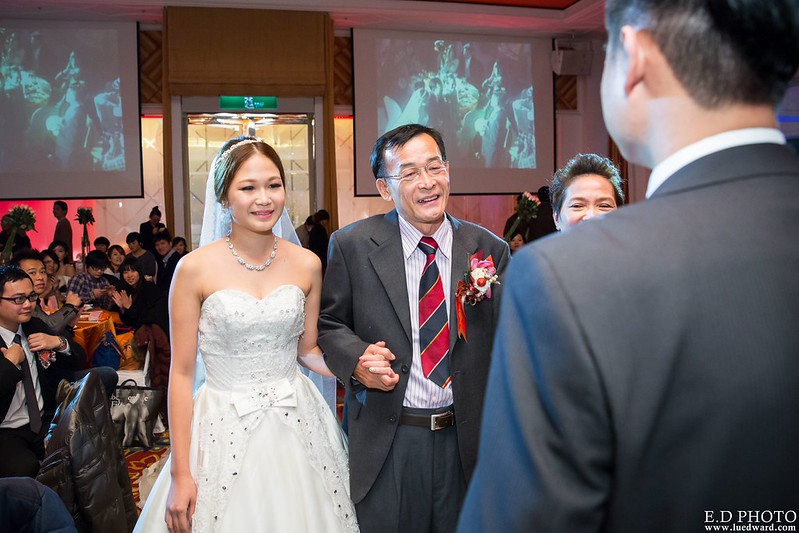 [台中婚攝] 毓炤＆之傑 婚禮紀錄｜中橋婚宴會館
