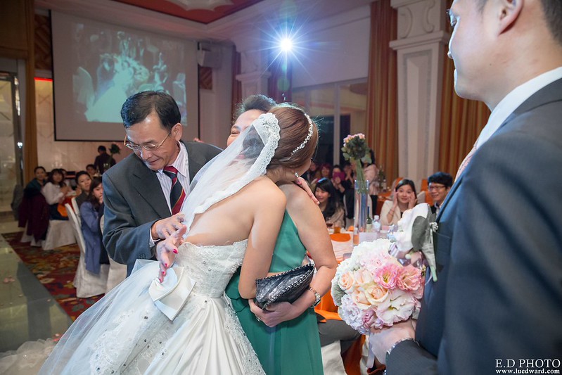 [台中婚攝] 毓炤＆之傑 婚禮紀錄｜中橋婚宴會館