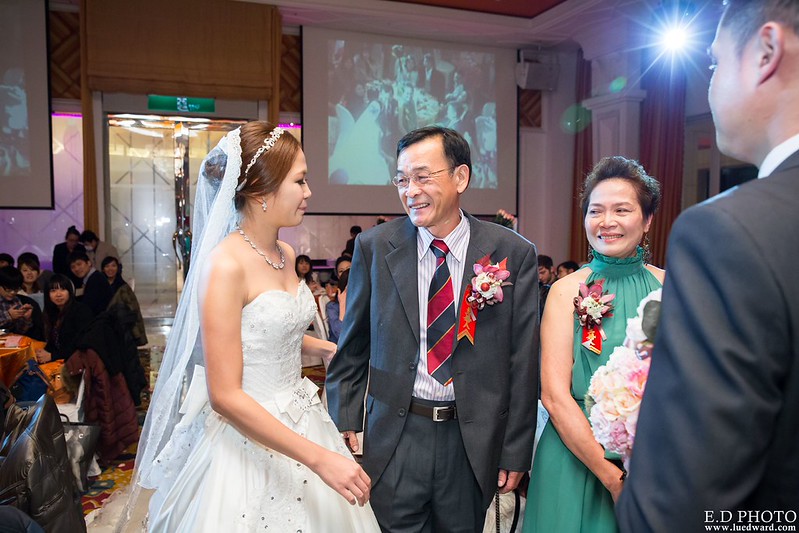 [台中婚攝] 毓炤＆之傑 婚禮紀錄｜中橋婚宴會館