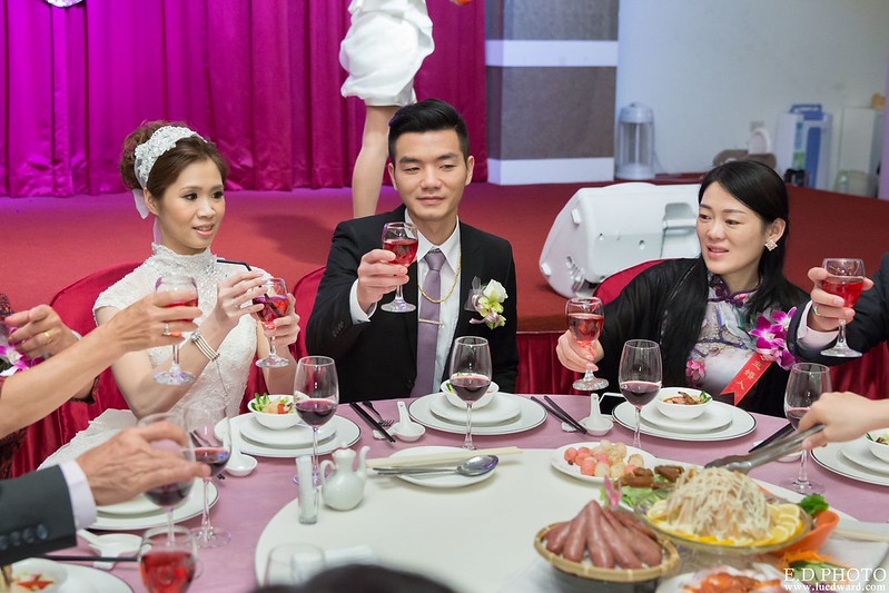 [高雄婚攝] 友賢＆亦軒 婚禮紀錄｜香蕉碼頭