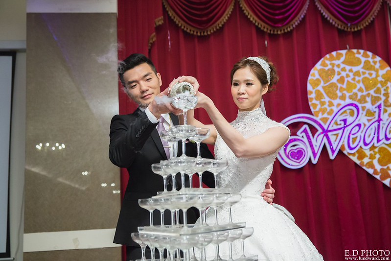[高雄婚攝] 友賢＆亦軒 婚禮紀錄｜香蕉碼頭