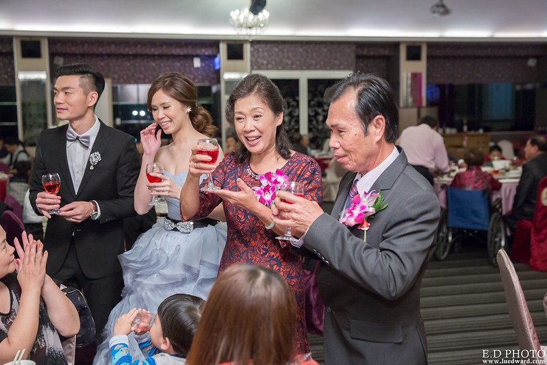 [高雄婚攝] 友賢＆亦軒 婚禮紀錄｜香蕉碼頭
