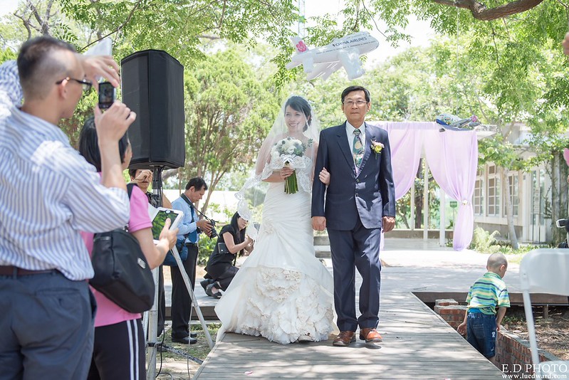 [高雄婚攝] Garret＆Dodel 婚禮紀錄｜橋頭糖廠白屋