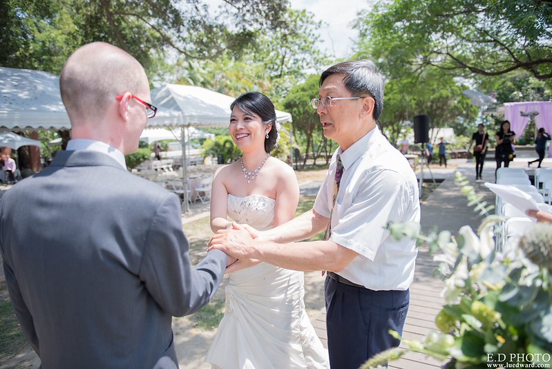 [高雄婚攝] Garret＆Dodel 婚禮紀錄｜橋頭糖廠白屋