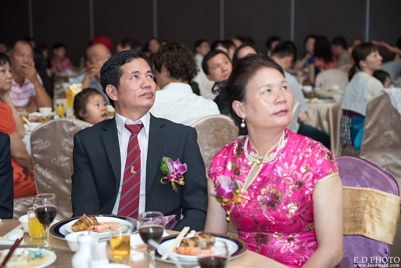 [台南婚攝] 延澤＆宜臻 婚禮紀錄｜富霖華平宴會館