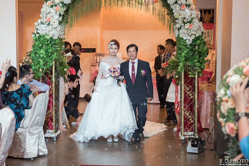[台南婚攝] 延澤＆宜臻 婚禮紀錄｜富霖華平宴會館