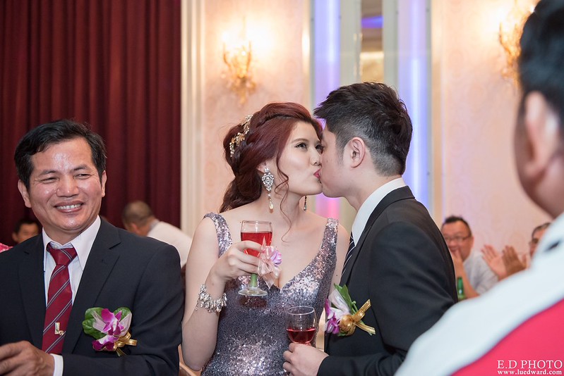 [台南婚攝] 延澤＆宜臻 婚禮紀錄｜富霖華平宴會館
