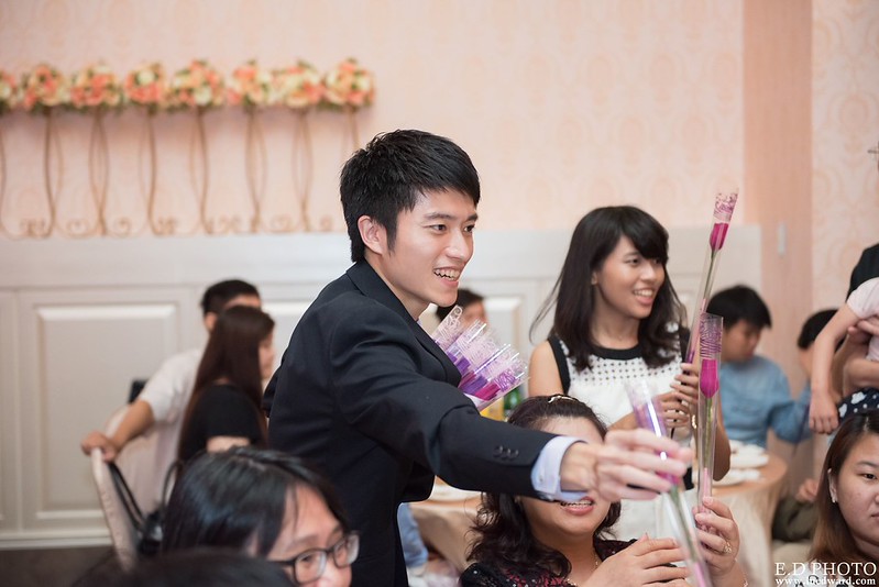 [台南婚攝] 延澤＆宜臻 婚禮紀錄｜富霖華平宴會館