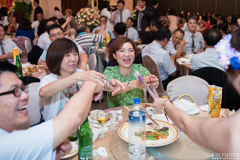[台南婚攝] 延澤＆宜臻 婚禮紀錄｜富霖華平宴會館