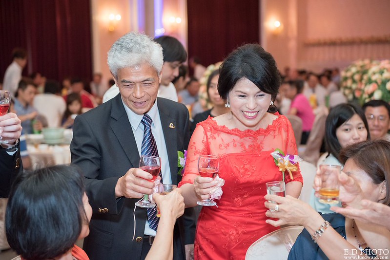 [台南婚攝] 延澤＆宜臻 婚禮紀錄｜富霖華平宴會館