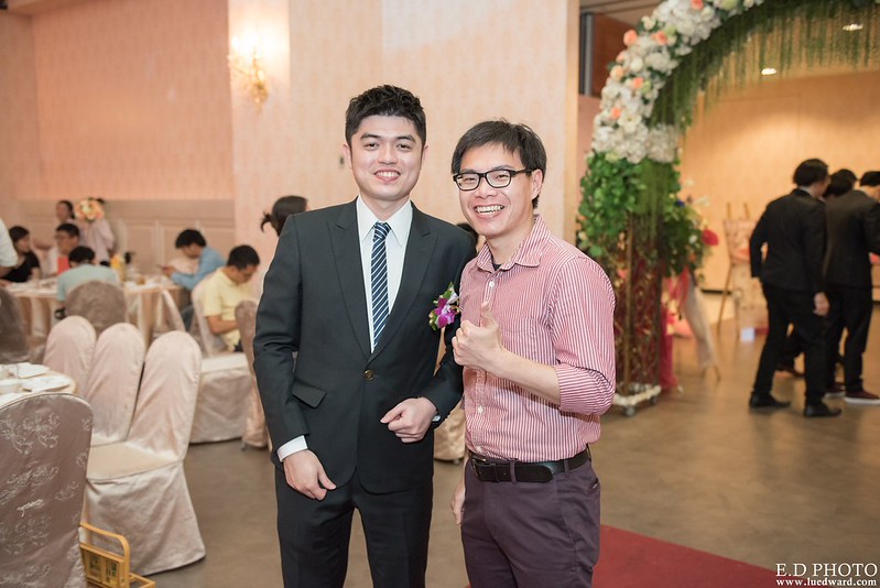 [台南婚攝] 延澤＆宜臻 婚禮紀錄｜富霖華平宴會館