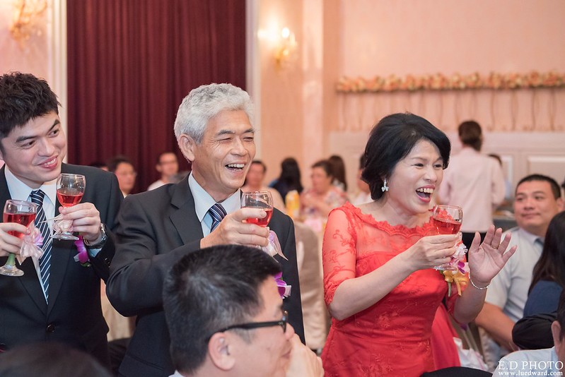 [台南婚攝] 延澤＆宜臻 婚禮紀錄｜富霖華平宴會館