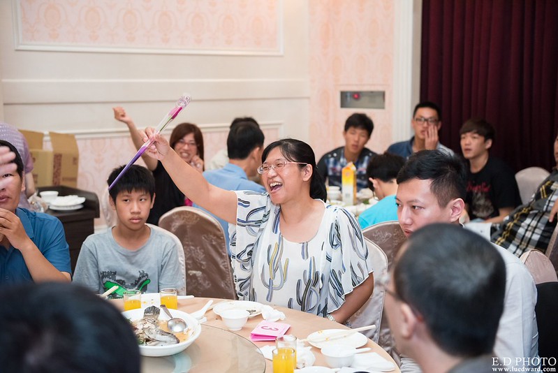 [台南婚攝] 延澤＆宜臻 婚禮紀錄｜富霖華平宴會館