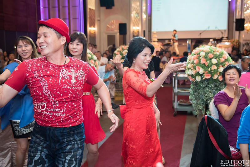 [台南婚攝] 延澤＆宜臻 婚禮紀錄｜富霖華平宴會館