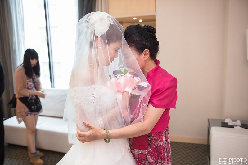 [台南婚攝] 延澤＆宜臻 婚禮紀錄｜富霖華平宴會館