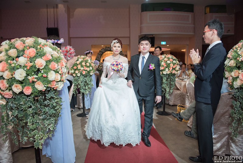 [台南婚攝] 延澤＆宜臻 婚禮紀錄｜富霖華平宴會館