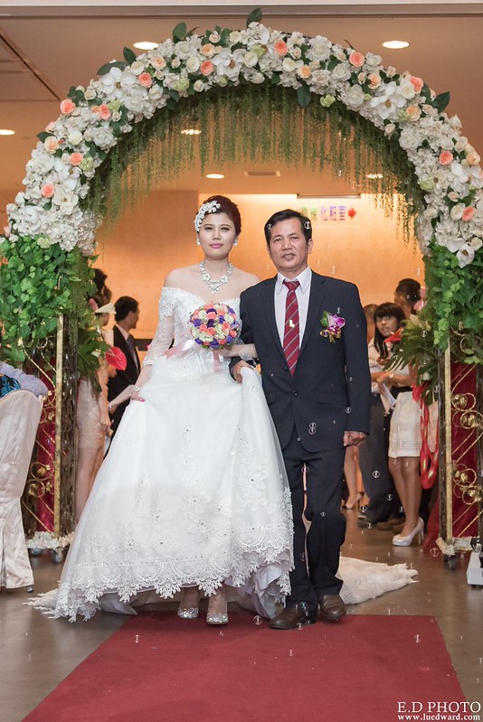 [台南婚攝] 延澤＆宜臻 婚禮紀錄｜富霖華平宴會館