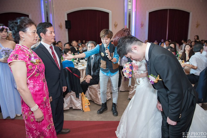 [台南婚攝] 延澤＆宜臻 婚禮紀錄｜富霖華平宴會館