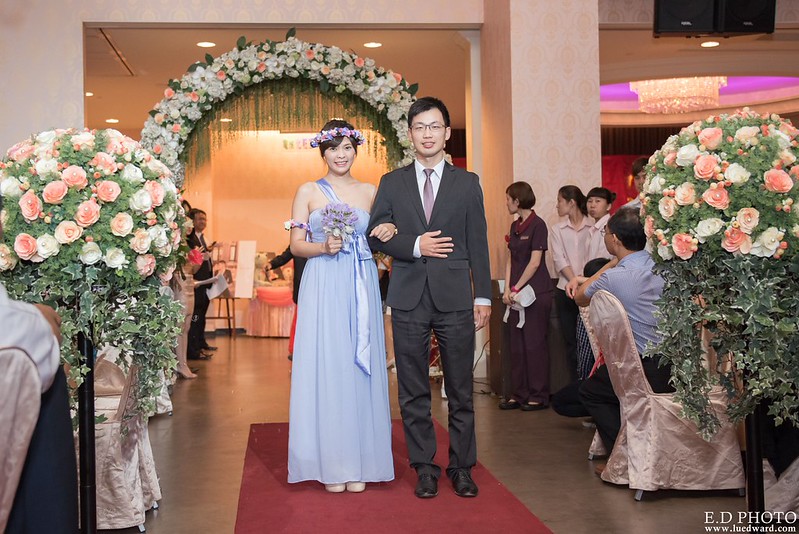 [台南婚攝] 延澤＆宜臻 婚禮紀錄｜富霖華平宴會館