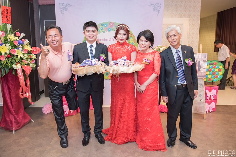 [台南婚攝] 延澤＆宜臻 婚禮紀錄｜富霖華平宴會館