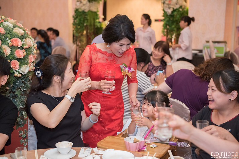 [台南婚攝] 延澤＆宜臻 婚禮紀錄｜富霖華平宴會館