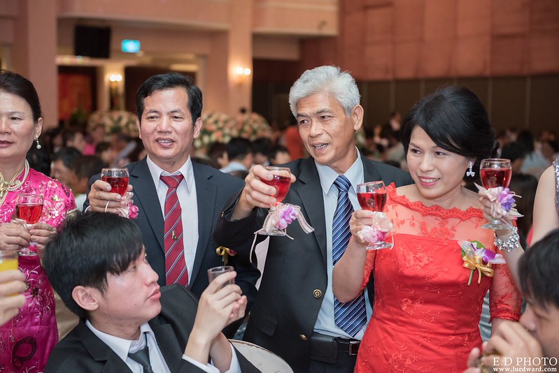 [台南婚攝] 延澤＆宜臻 婚禮紀錄｜富霖華平宴會館