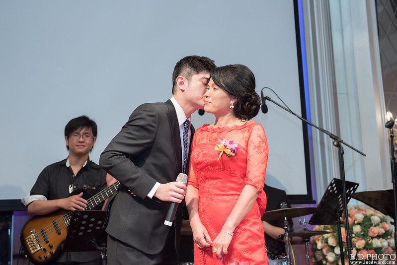 [台南婚攝] 延澤＆宜臻 婚禮紀錄｜富霖華平宴會館