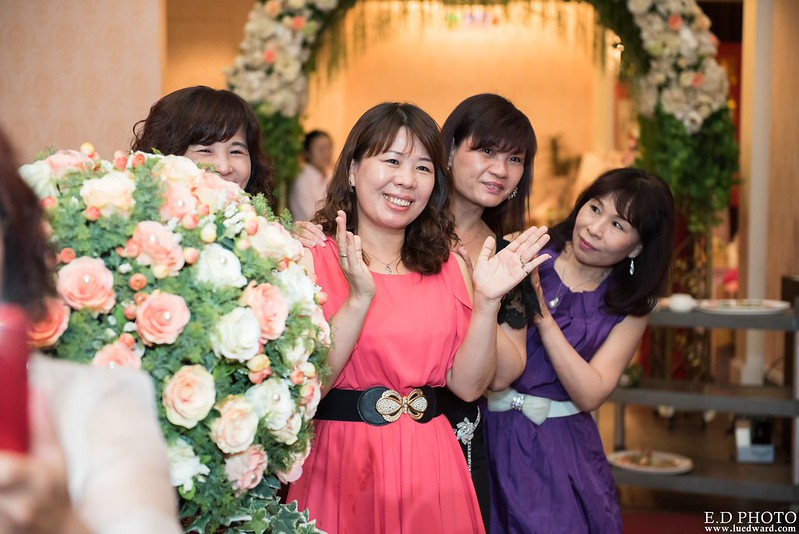[台南婚攝] 延澤＆宜臻 婚禮紀錄｜富霖華平宴會館