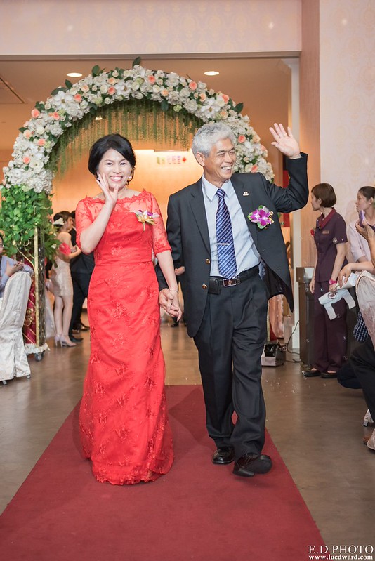 [台南婚攝] 延澤＆宜臻 婚禮紀錄｜富霖華平宴會館