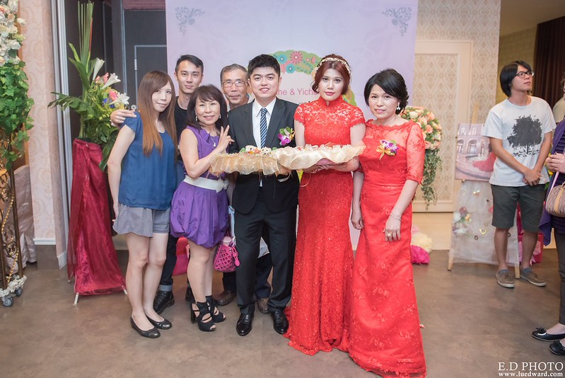 [台南婚攝] 延澤＆宜臻 婚禮紀錄｜富霖華平宴會館