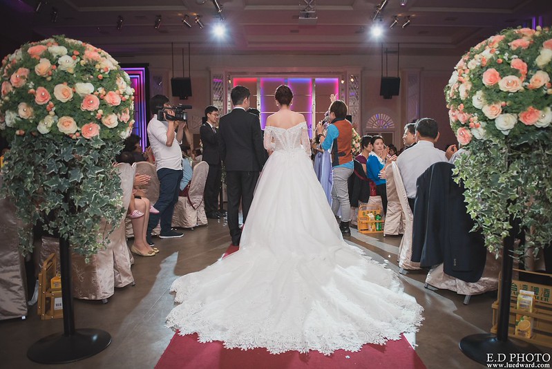 [台南婚攝] 延澤＆宜臻 婚禮紀錄｜富霖華平宴會館
