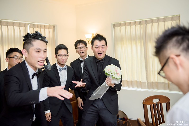 [高雄婚攝] 賢鈞＆郁芬 婚禮紀錄｜漢神巨蛋冠鶴廳