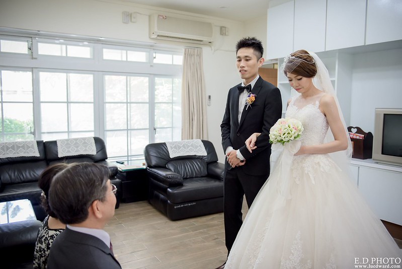 [高雄婚攝] 賢鈞＆郁芬 婚禮紀錄｜漢神巨蛋冠鶴廳