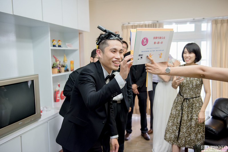 [高雄婚攝] 賢鈞＆郁芬 婚禮紀錄｜漢神巨蛋冠鶴廳