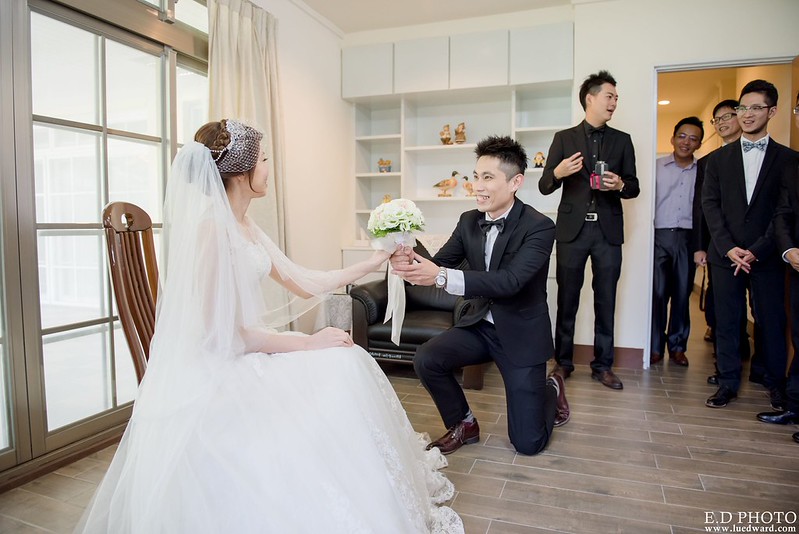 [高雄婚攝] 賢鈞＆郁芬 婚禮紀錄｜漢神巨蛋冠鶴廳