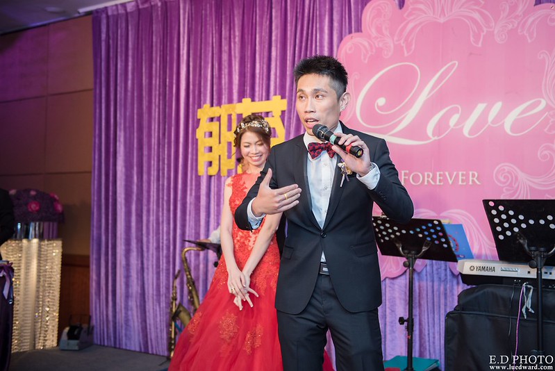 [高雄婚攝] 賢鈞＆郁芬 婚禮紀錄｜漢神巨蛋冠鶴廳
